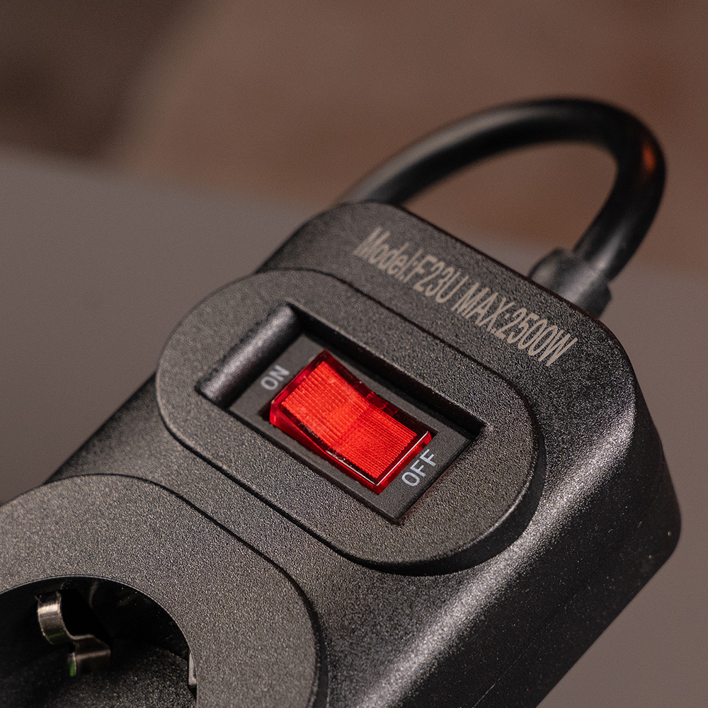 eu-2500w-prodluzovaci-privod-1m-pp-4